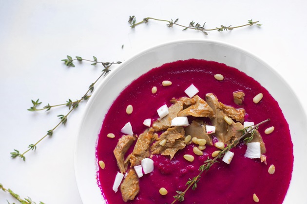 Rødbedesuppe med seitan